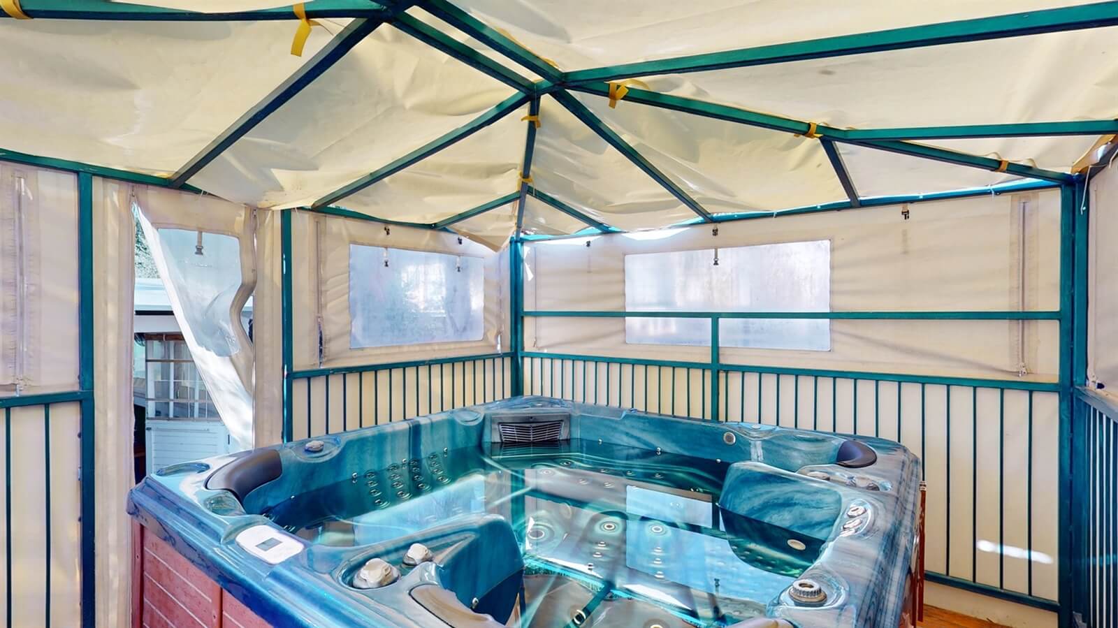 צימרים לפי שעה בחד נס - ג'קוזי באחוזת ריצ'מונד