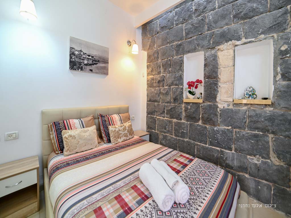 צימרים לפי שעה בטבריה - צימר דומוס שוויץ עם בריכת שחיה